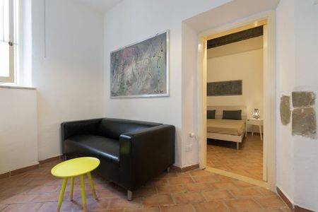 Via dei Pepi, Florence, Tuscany 50121 - Photo 5