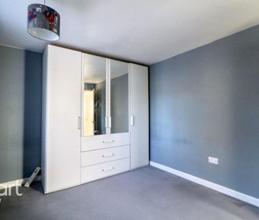 2 bedroom semi-detached house to rent - Photo 3