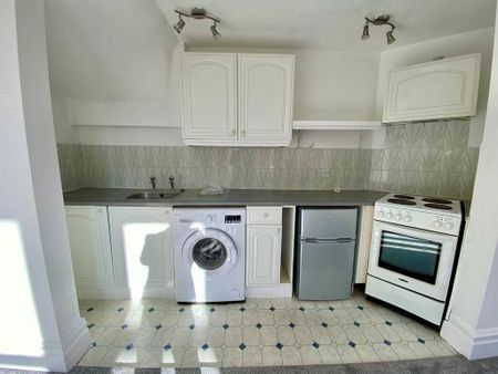 Studio to rent - Photo 3