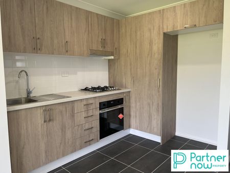 2/27 Evesham Circuit, TAMWORTH NSW 2340 - Photo 3