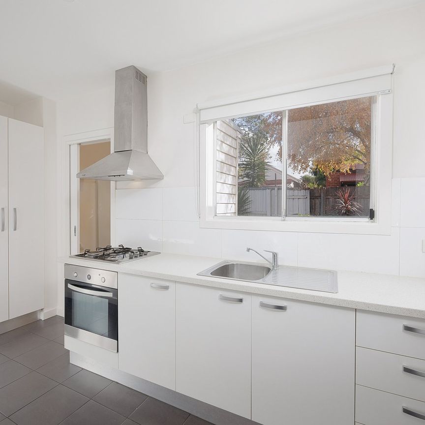 17 Nash Street, Brunswick VIC 3056 - Photo 1