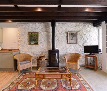 1 bedroom character property to rent - Photo 4