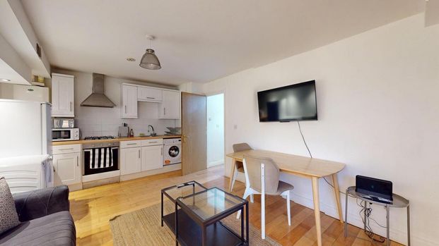 1 bedroom flat to rent - Photo 1