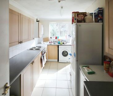 1 bedroom in a house share to rent - Photo 3