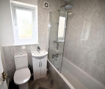 2 bedroom semi-detached house to rent - Photo 5
