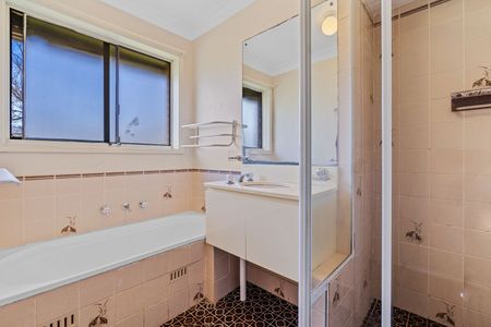 The Perfect Three-Bedroom Family Home! - Photo 2