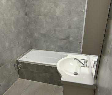 Pronájem bytu 1+kk a garsoniéry 29 m² - Fotografie 3
