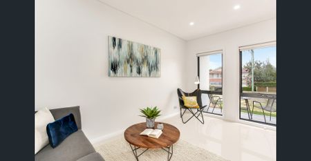 LUXURY DESIGNER LIVING - Photo 2