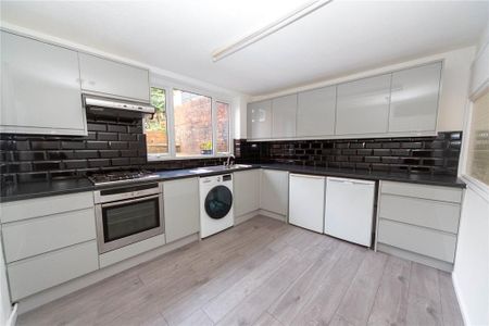 3 bedroom terraced house to rent - Photo 5