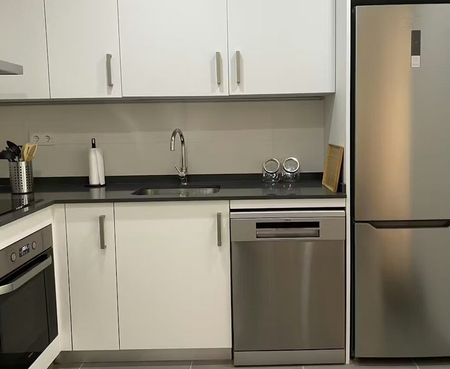 Calle Amalia Heredia, Málaga, Andalusia 29003 - Photo 3