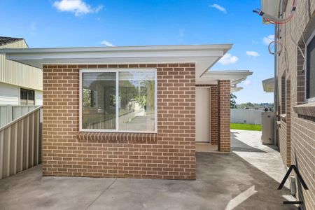 Two Bedroom Self-Contained Granny Flat in Lurnea - Photo 5