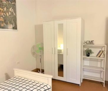 Via Sant'Antonino, Florence, Tuscany 50123 - Photo 2