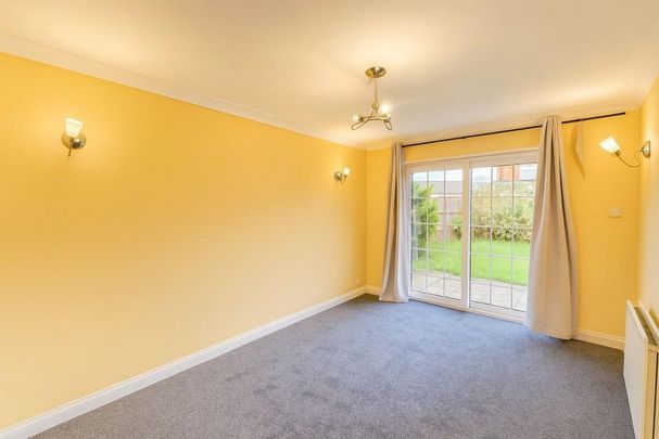 3 bedroom semi-detached house to rent - Photo 1