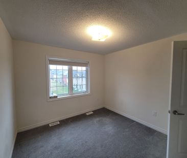 For Lease - 1135 Azalea Avenue, Pickering, Ontario - Photo 3