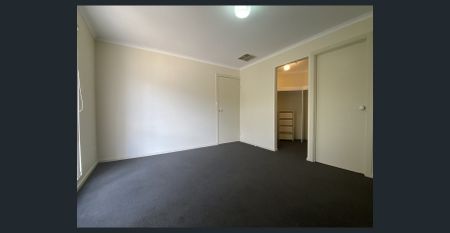 Executive Family Living in Craigmore - Photo 5