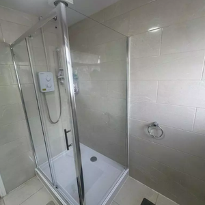 1 bedroom in a house share to rent - Photo 3