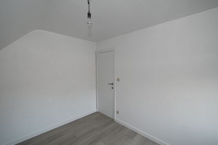 Woning met 4 slpks, tuin en garage - Foto 5