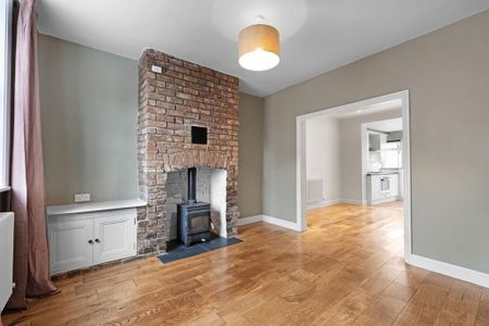4 bedroom terraced house to rent - Photo 3