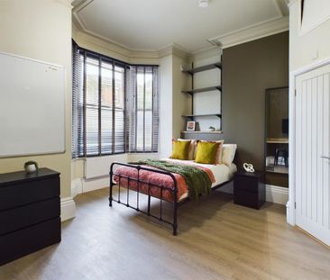 1 bedroom in a house share to rent - Photo 3