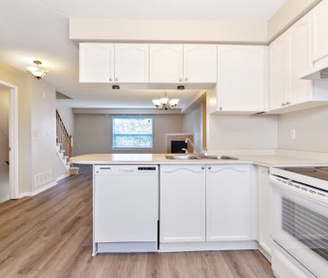 For Lease - 1550 REEVES Gate Unit# 12, Oakville, Ontario - Photo 2