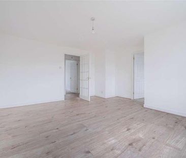 Kirkland Drive, Enfield, EN2 - Photo 2