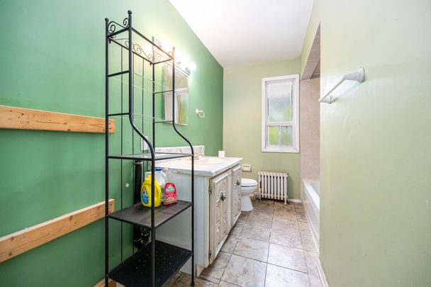 For Lease - 4990 Dundas Street Unit# A, Toronto, Ontario - Photo 1