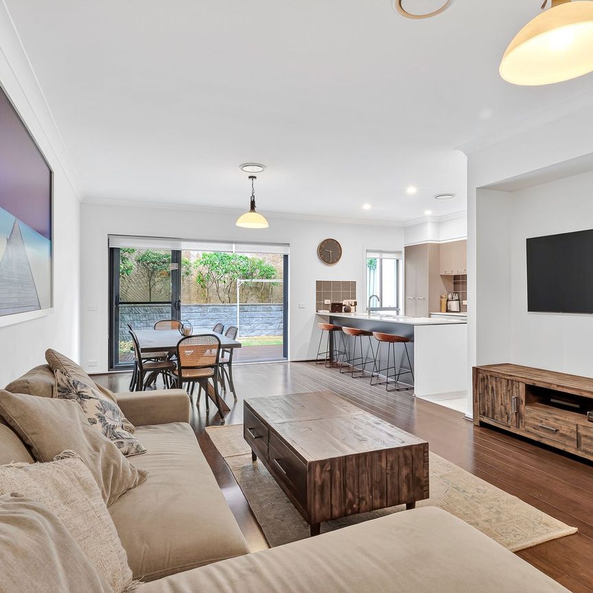 10/13-19 Angophora Circuit, Warriewood NSW 2102 - House For Rent | Domain - Photo 1