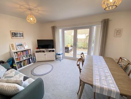 3 bedroom terraced house to rent - Photo 5