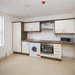 1a Fitzroy Avenue, Belfast, BT7 1HS - Photo 2