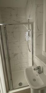 Upper Wickham Lane, Welling - Photo 3