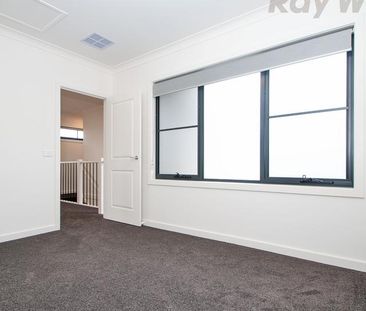 Stylish townhouse in quiet location - Photo 6