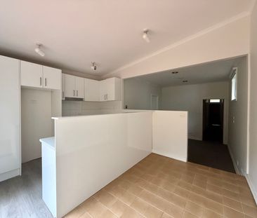 39 Rose Street, Armadale VIC 3143 - House For Rent | Domain - Photo 5