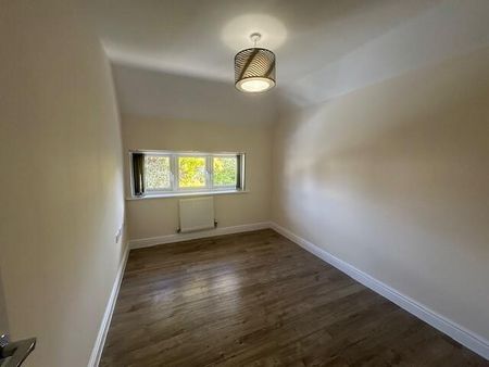 4 bedroom detached house to rent - Photo 3