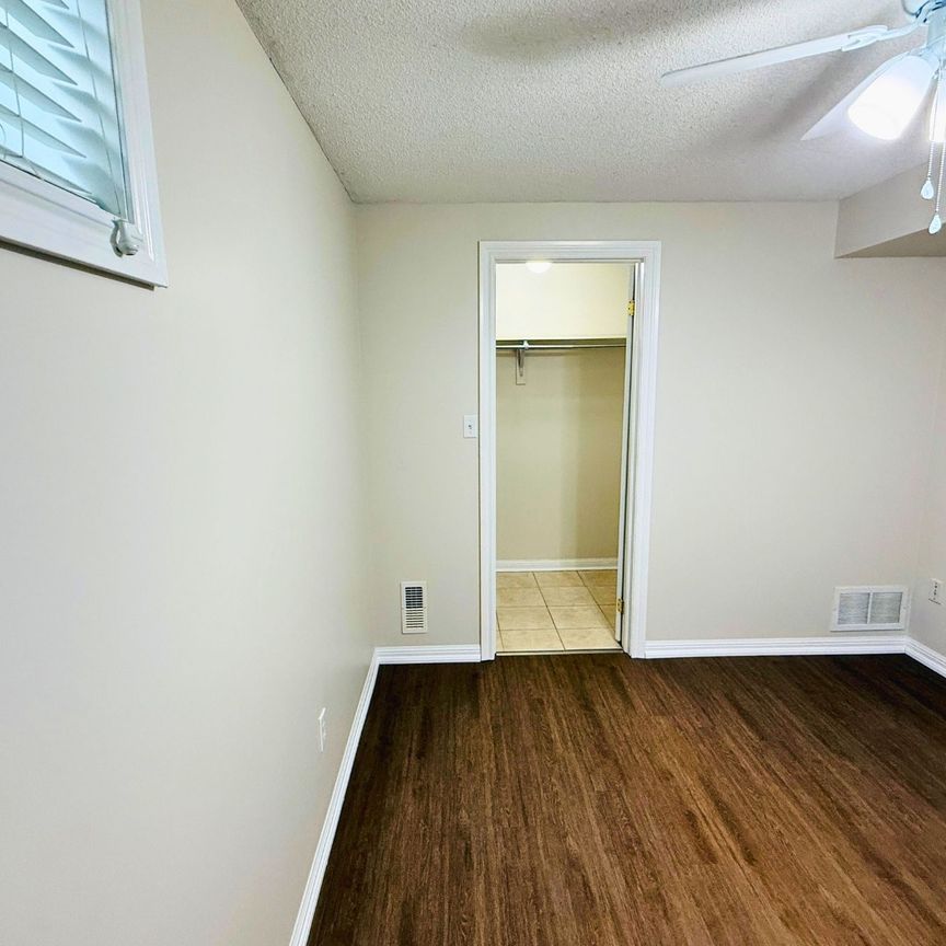 For Lease - 175 Stanley Street Unit# Main Floor of Unit 5, Barrie, Ontario - Photo 1