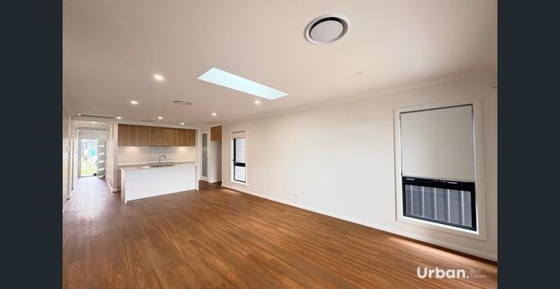 Brand New Three Bedroom Unit in Lochinvar - Photo 1