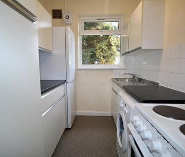 2 bedroom maisonette to rent - Photo 4