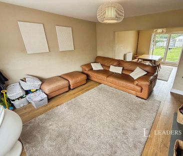 3 bedroom house to rent Lincoln Road, Peterborough, Cambridgeshire,... - Photo 2