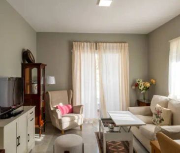 Piso en alquiler en Calle de La Santa María - Photo 1