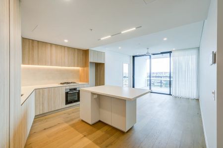 81705/25 Mollison Street, - Photo 5