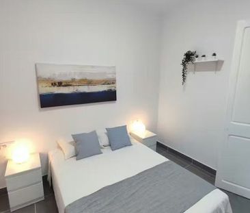 Avinguda de lOnze de Setembre, El Prat de Llobregat, Catalonia 08820 - Photo 2