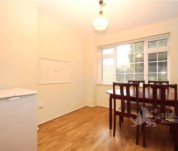 Lynwood, Guildford, Surrey, GU2 7NY - Photo 3