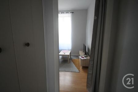 Location Appartement 1 pièce 24m² GANNAT 03800 - Photo 2