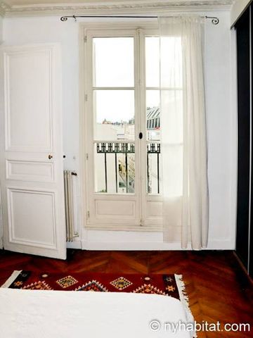 Logement à Paris, Location meublée - Photo 5