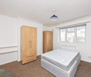 4 bedroom end of terrace house to rent - Photo 4