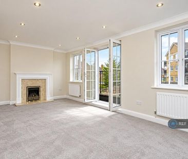 3 bedroom semi-detached house to rent - Photo 2