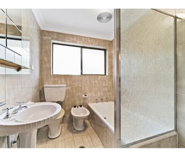 Two Bedroom Townhouse - Photo 5