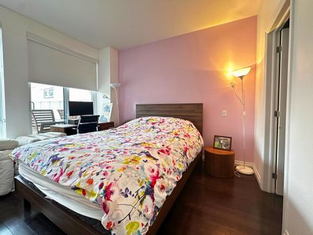 Condo à louer à Côte-des-Neiges, semi-meublé, comprend une chambre à coucher spacieuse, une terrasse privée et offre la possibilité d'un stationnement en garage moyennant des frais mensuels, à discuter avec le futur locataire. - Photo 5