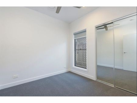 7 Jindalba Drive, Coomera - Photo 2