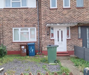 Room in a Shared House, Coles Crescent, HA2 - Photo 3