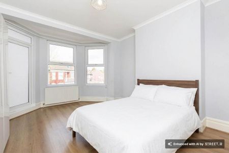 5 bedroom terraced house to rent - Photo 4